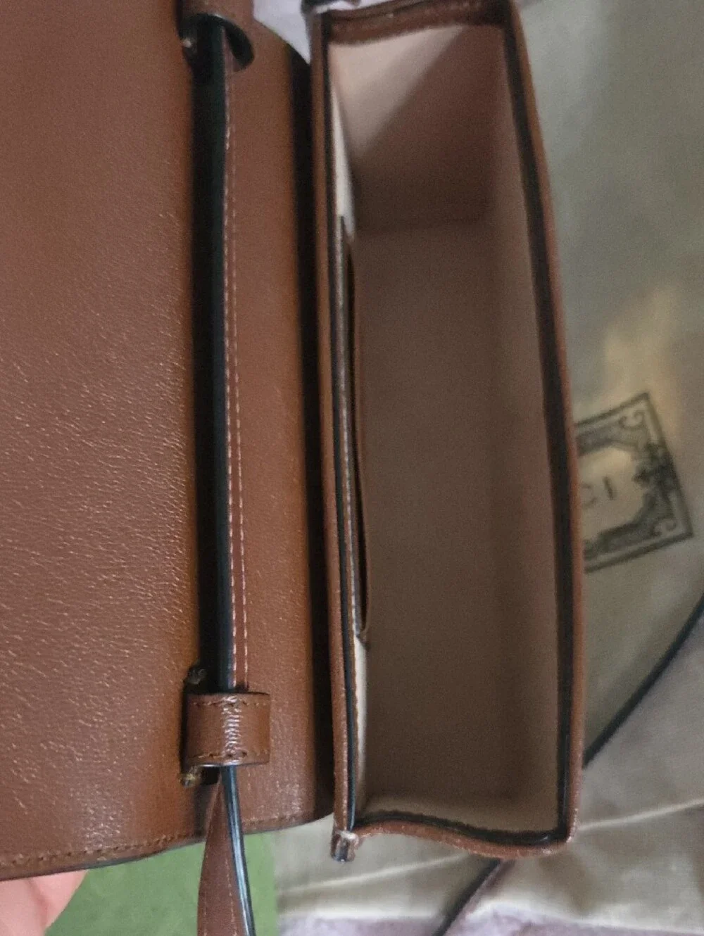 Gucci satchel signature